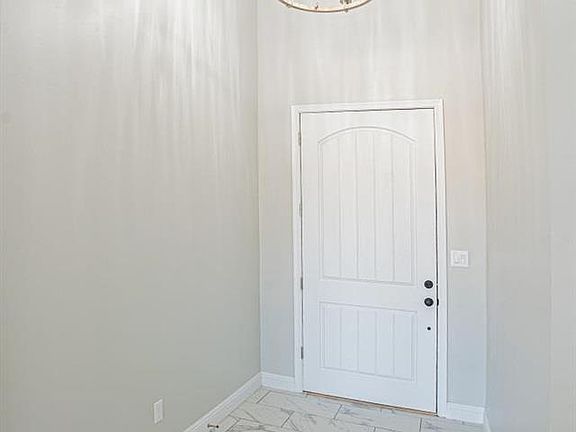4th image of 14536 S Avenue 4