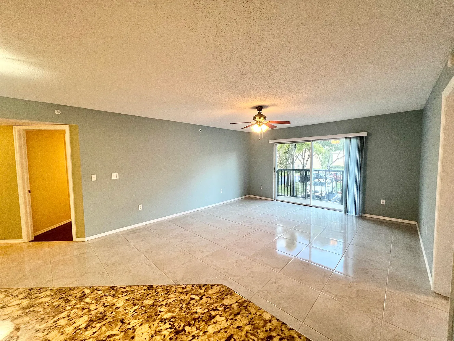 2 bed, 2.0 bath, 1107 sqft, $2,200 — Photo 4