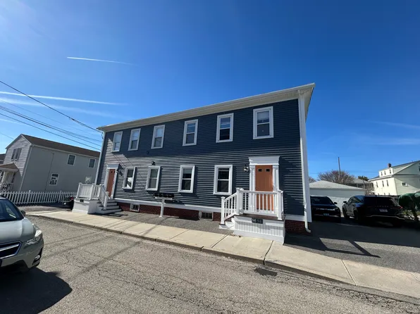51 Saint Elizabeth St #2, Bristol, RI 02809
