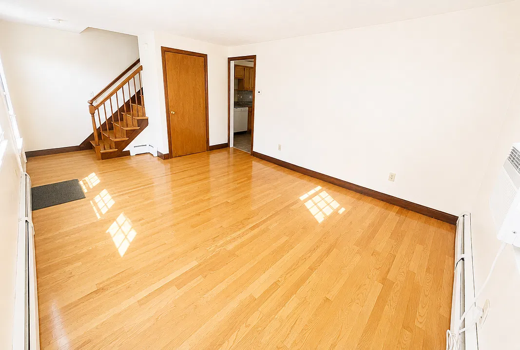 2 bed, 1.5 bath, 1200 sqft, $3,100 — Photo 3