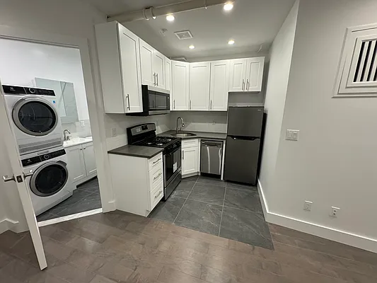 Rented by CNYC Apartments | media 15