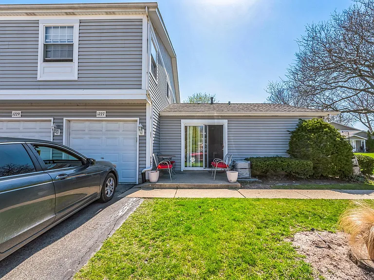 1227 Nova Ct #1 — Photo 6