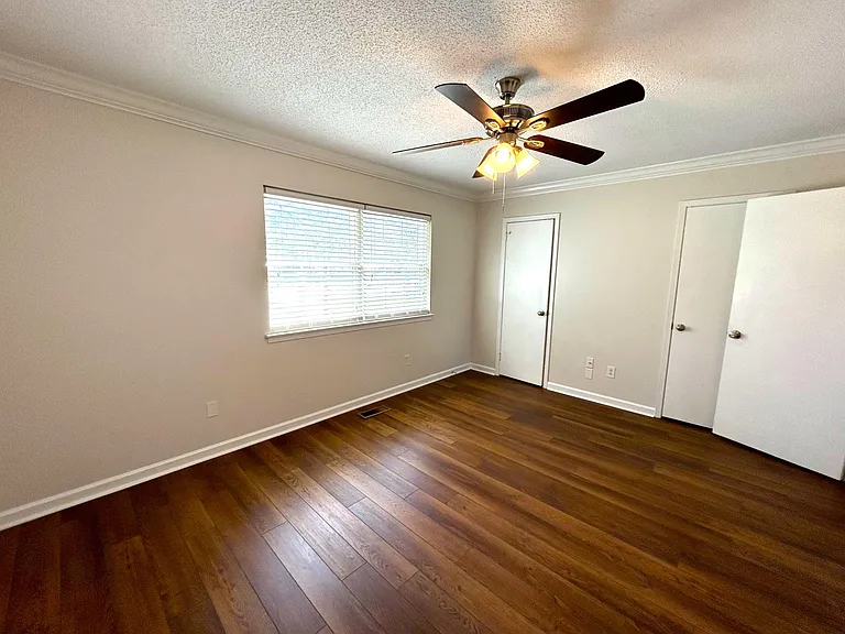 509 Heritage Ct — Photo 9