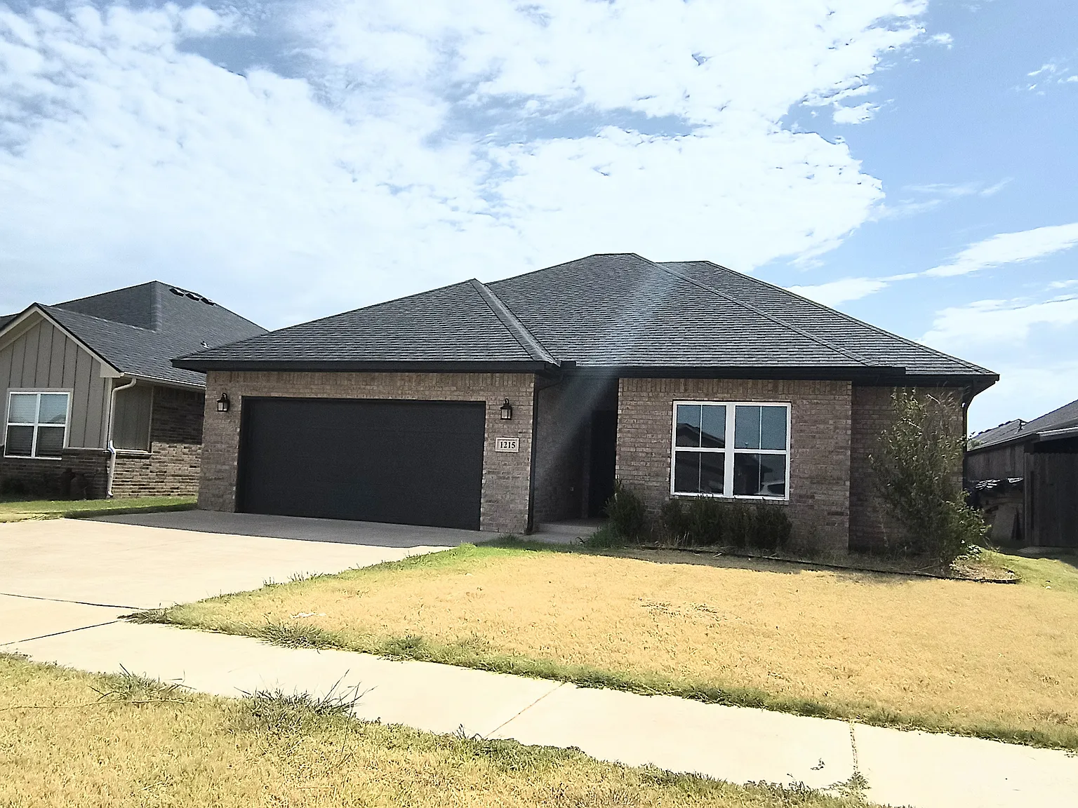 3 bed, 1693 sqft, $2,100 — Photo 3