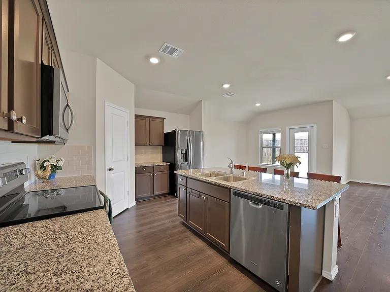 1311 Emi Kate Ln — Photo 14