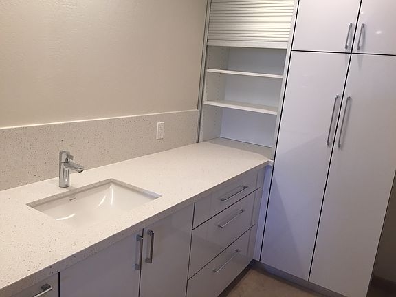 5th image of 850 Park Ave