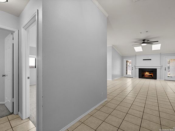 4th image of 15207 Sunset Grove