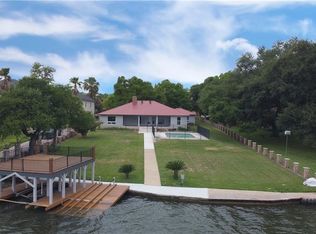 221 Elm Lodge Dr, Kingsland, TX 78639