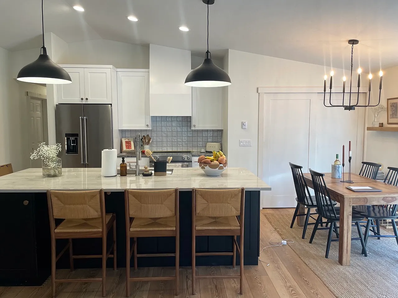 3 bed, 1468 sqft, $3,400 — Photo 1