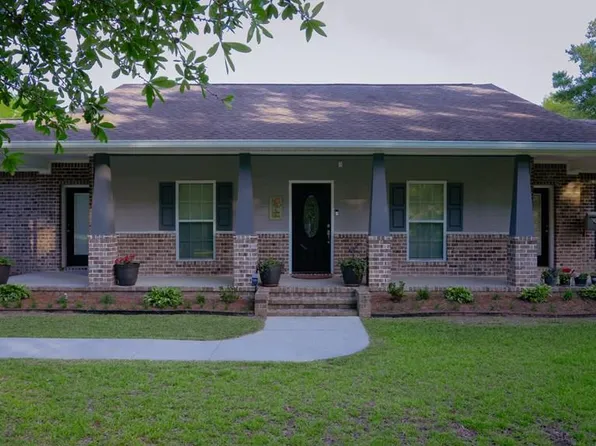 132B Horse Ranch Rd, Lucedale, MS 39452