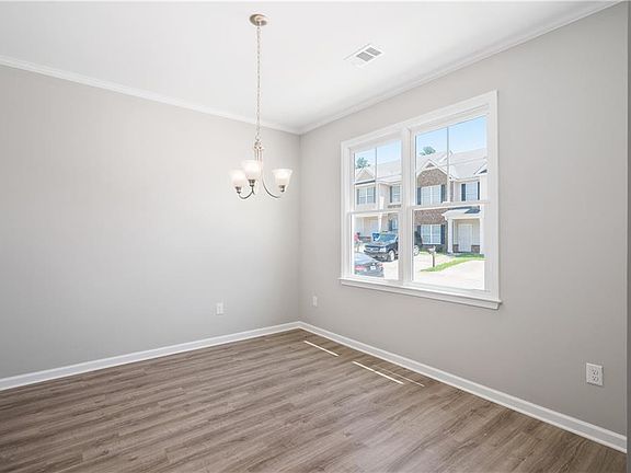 5th image of 2826 Laurel Ridge Cir