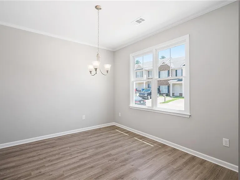2826 Laurel Ridge Cir — Photo 5