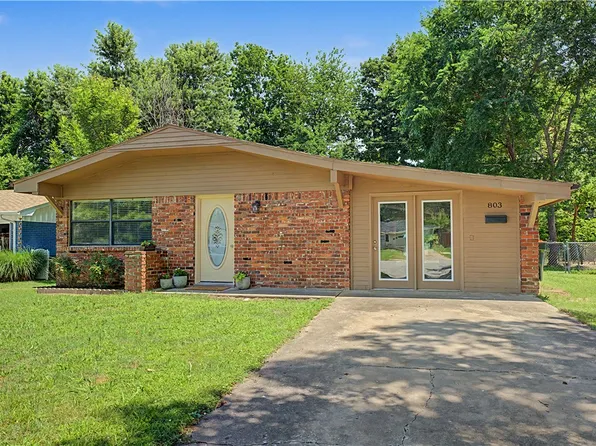 803 Gail St, Springdale, AR 72762