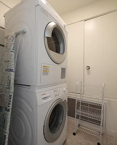 New ( December 2021) laundry set in the unit.
Pool toys are provided.