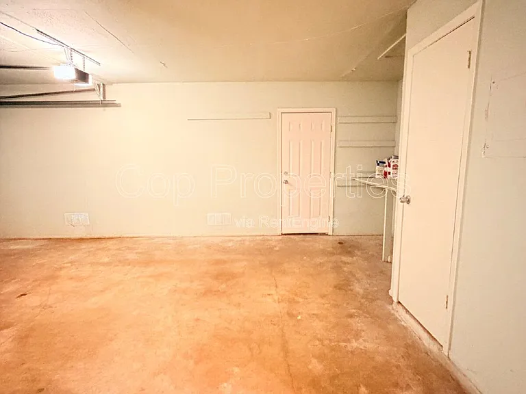 9319 Cliff Point Dr — Photo 19