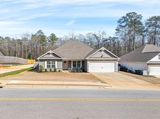 1407 Lowndes St, Opelika, AL 36801