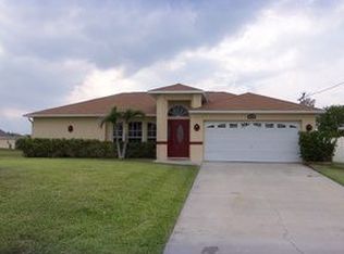 1921 NE 20th St, Cape Coral, FL 33909