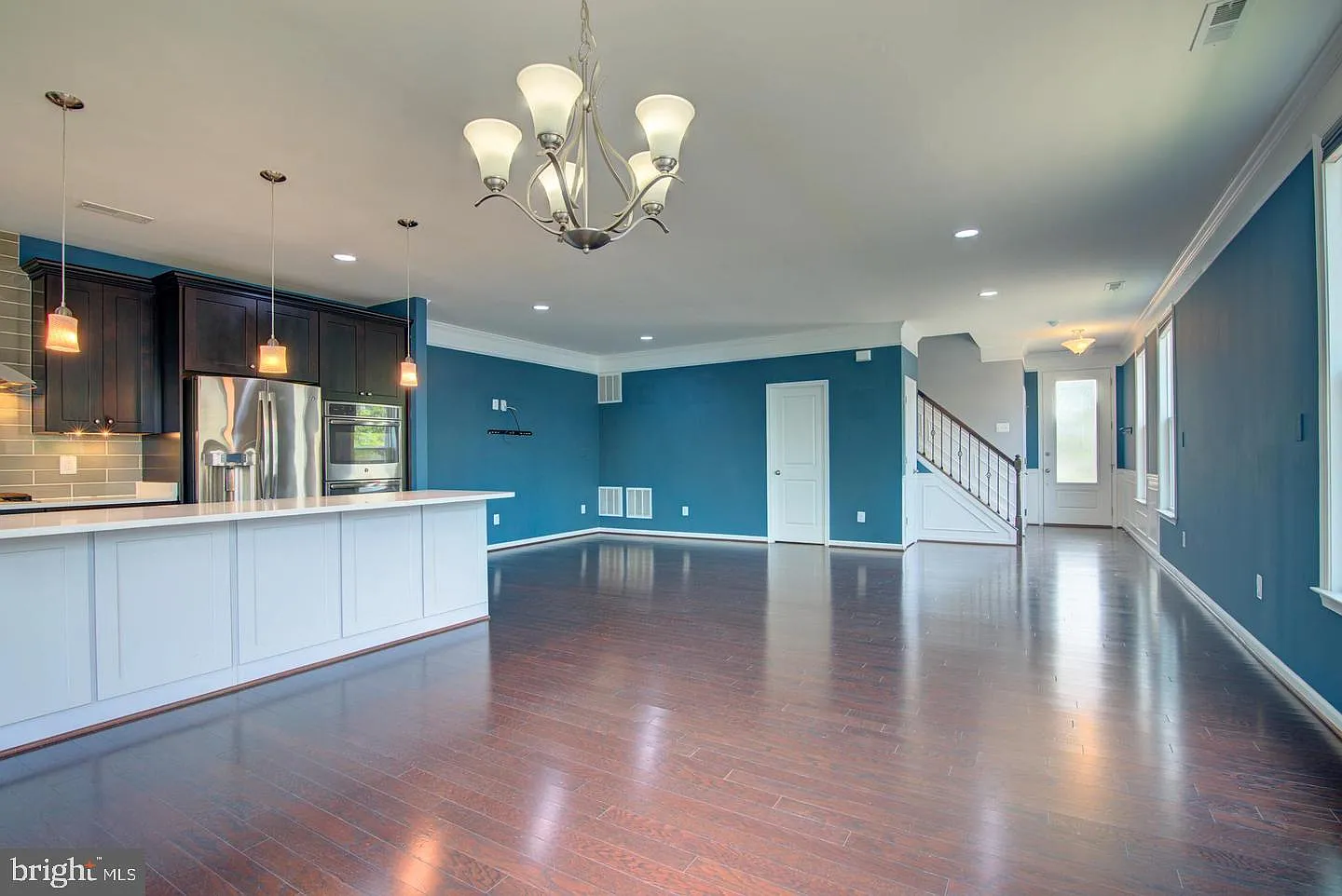 4 bed, 3.5 bath, 3263 sqft, $4,000 — Photo 3