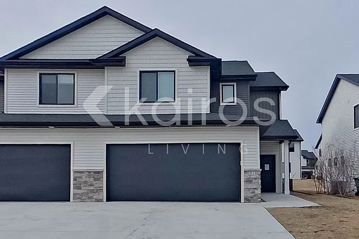 6918 Bluebell Ct — Photo 1