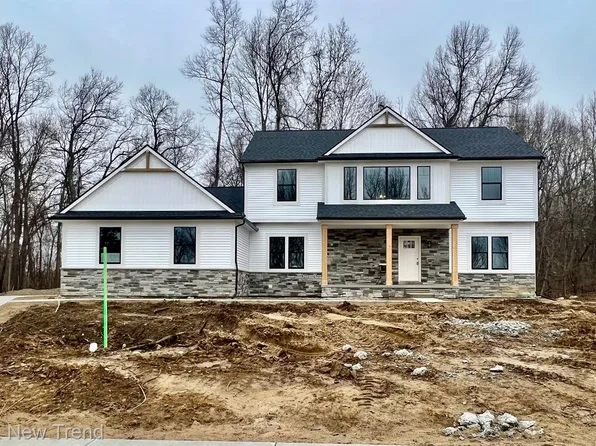 6539 Cambridge Cir, Clarkston, MI 48346