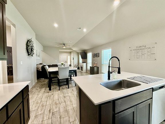 3rd image of 144 Riverhill Dr