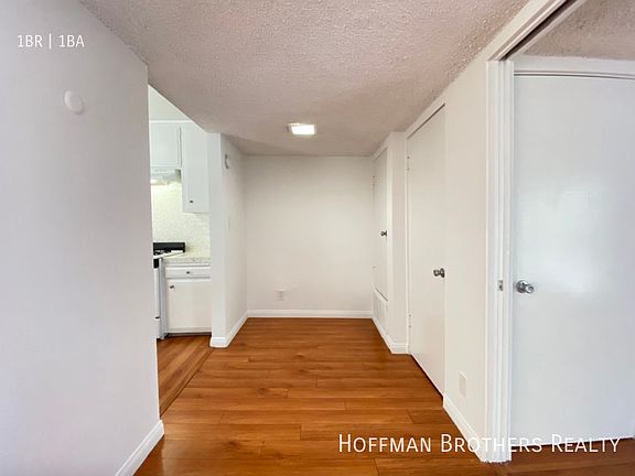 5th image of 513 N Kenmore Ave #301