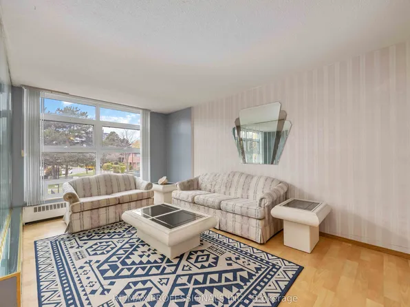 345 Driftwood Ave #210, Toronto, ON M3N 2P4