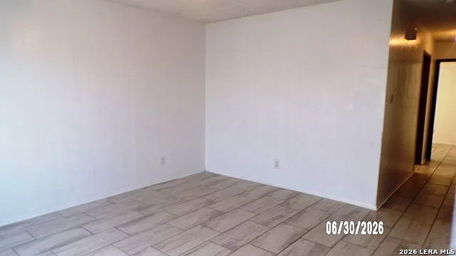 507 W Clare St — Photo 12