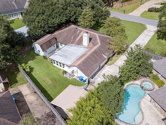 3rd image of 216 Wentworth Blvd