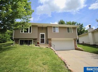5620 Salt Valley View St, Lincoln, NE 68512