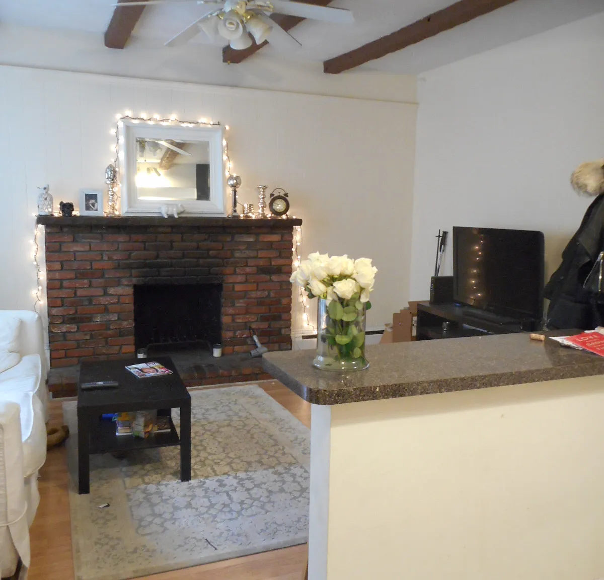 2 bed, 999 sqft, $3,400 — Photo 1