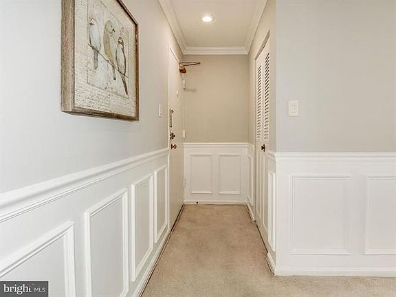 2nd image of 35 Canterbury Sq APT 302