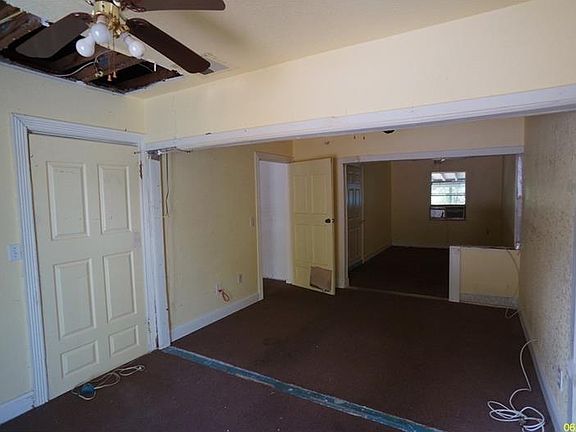 4th image of 6820 Mango Ave S