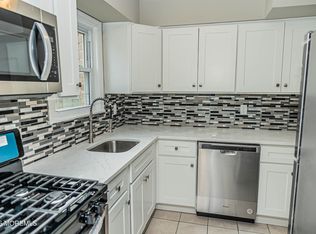18 Windsor Ter #18, Freehold, NJ 07728