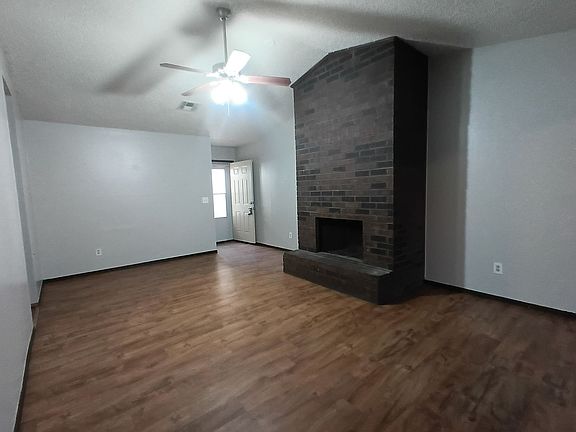 5th image of 201 Woodman Dr