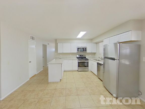 5th image of 3749 W Butler Dr