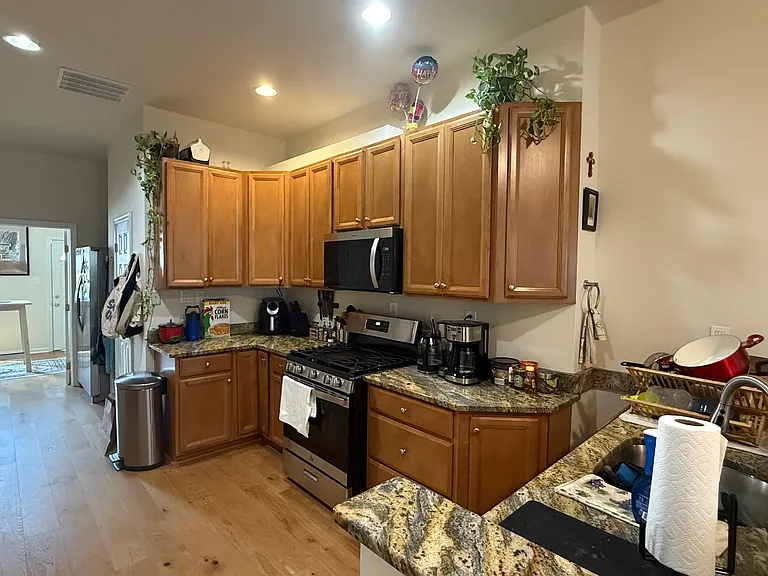 1614 N Caroline St — Photo 11