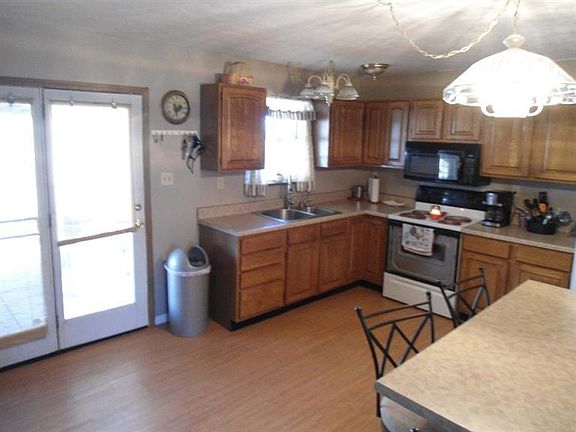 5th image of 257 Gasser Ln