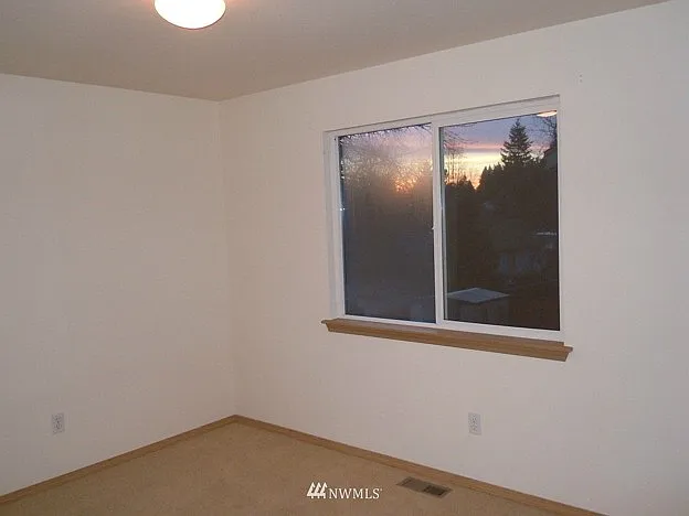 18325 SE 261st Ct — Photo 20