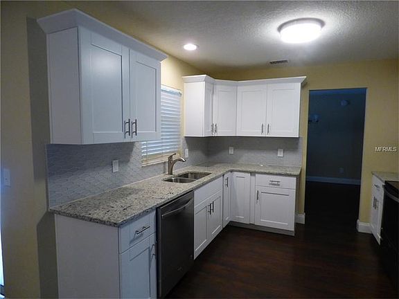 3rd image of 3700 Jonquil Ln