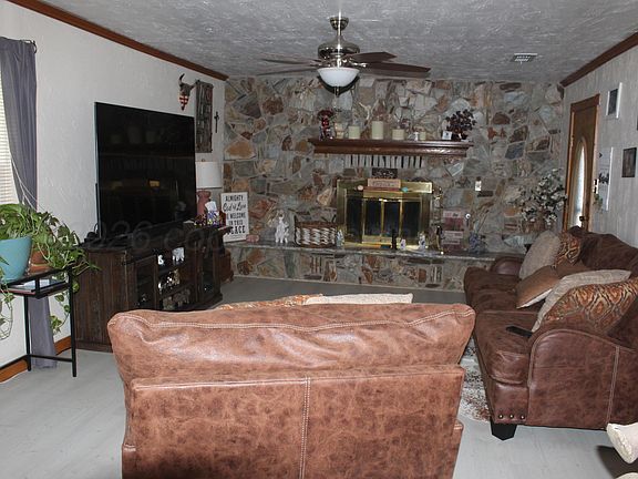 5th image of 523 Blevins St