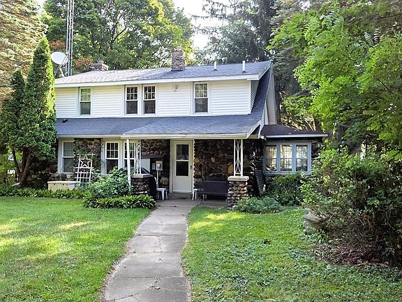 3rd image of 3671 Lakeshore Rd