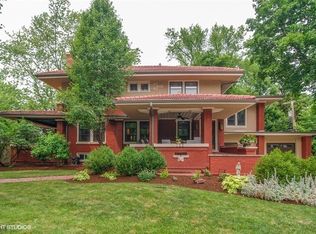 722 Iowa St, Oak Park, IL 60302