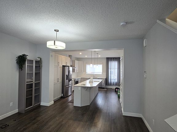 4th image of 1412 Cherniak Way SW