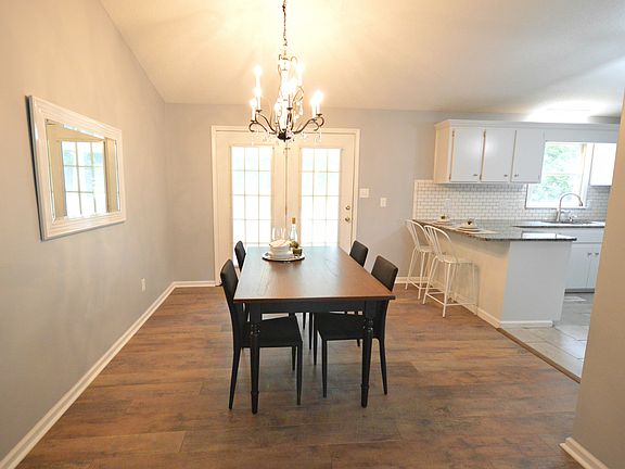 4th image of 104 Family Ln