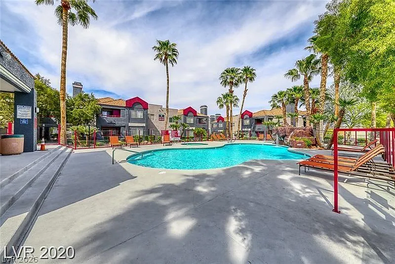 3 bed, 2.0 bath, 1191 sqft, $1,695 — Photo 2