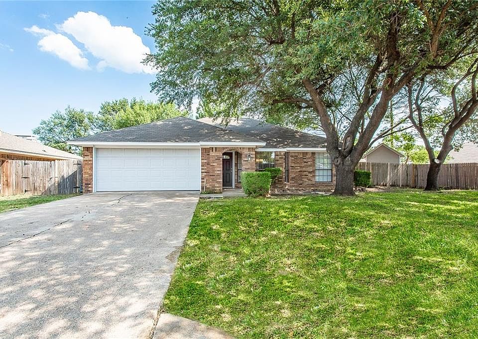1st image of 1321 Sparrow Ct