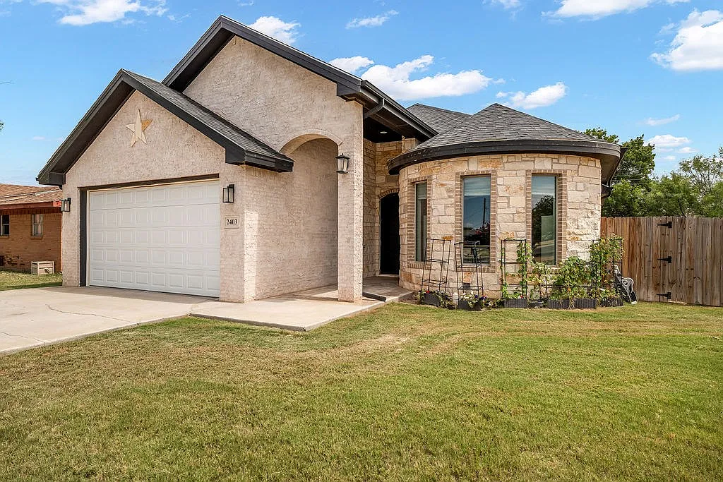 3 bed, 2.0 bath, 1950 sqft, $3,000 — Photo 4
