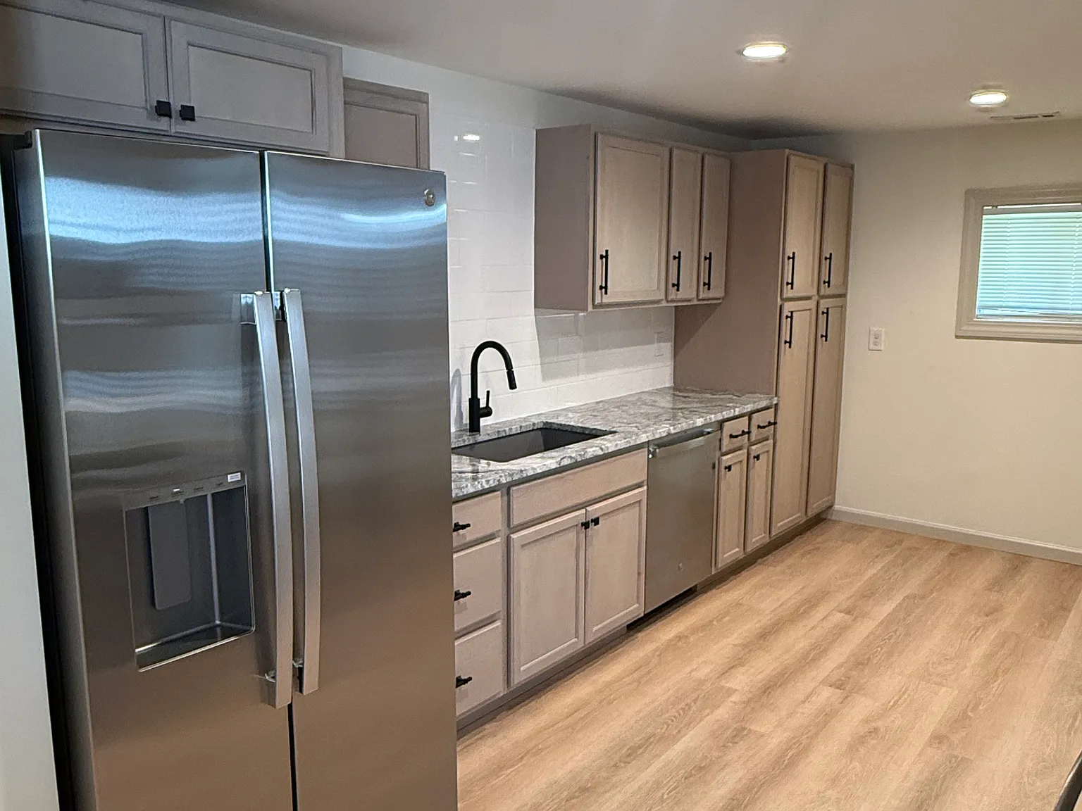3 bed, 1296 sqft, $1,950 — Photo 3