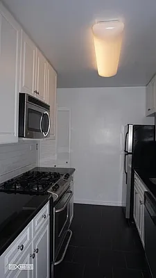 Rented by Citi Habitats | media 10